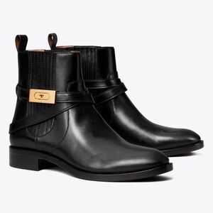 Tory Burch T-Hardware Chelsea Boots | Size 6 | Classic Leather Ankle Boot